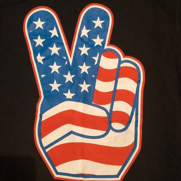 USA Flag Victory V Peace Fingers Hand T-Shirt Kids L - Picture 2 of 7